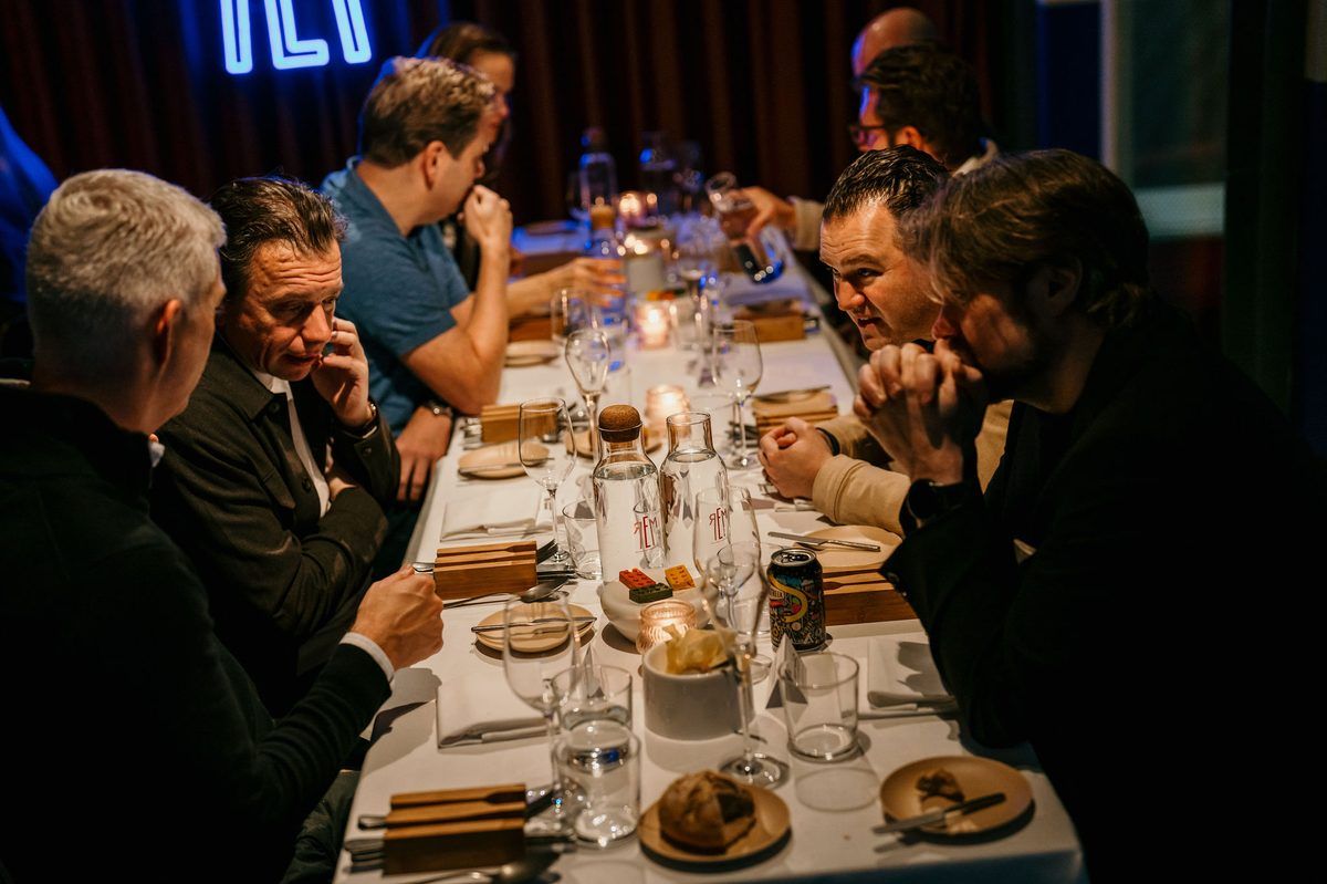 Lange tafel tijdens het Innovatiediner